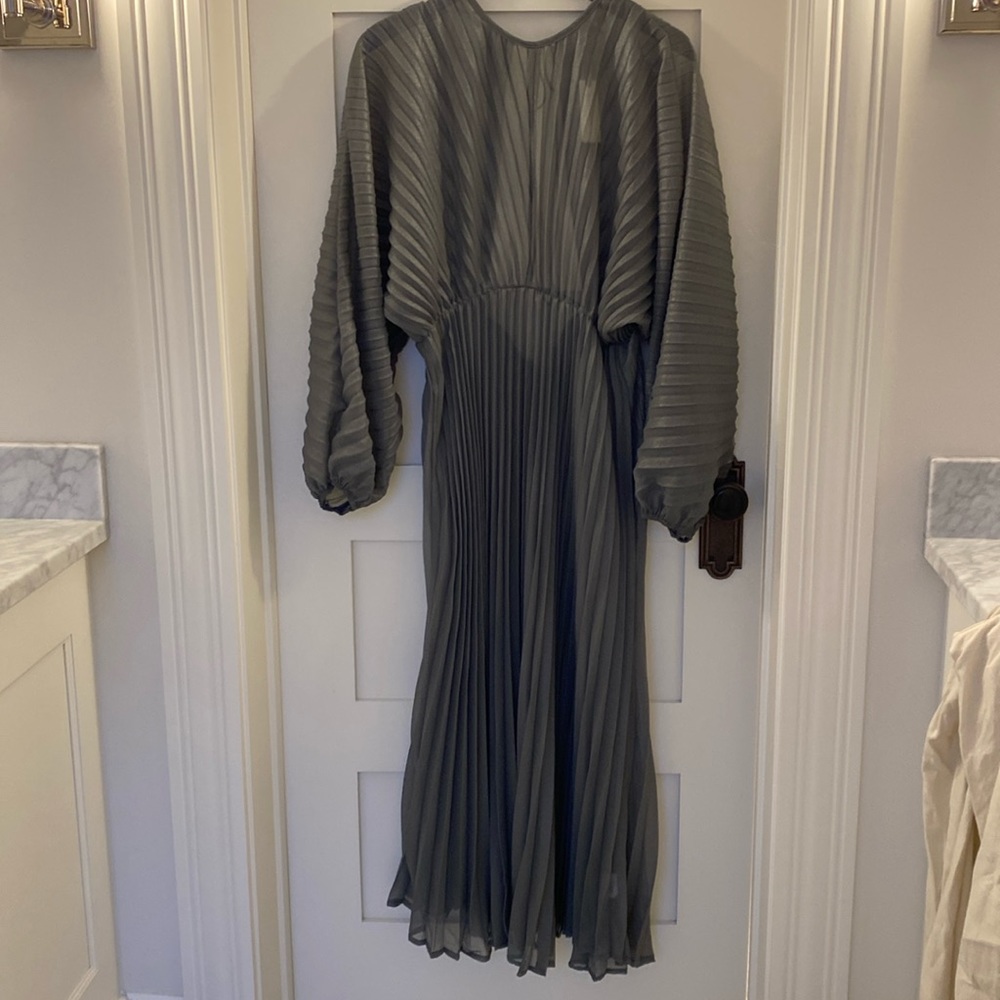 NWT Anthropologie pleated midi dress
